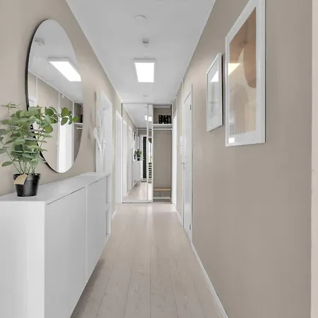 דירה Modern Two Bedroom Close To Center *