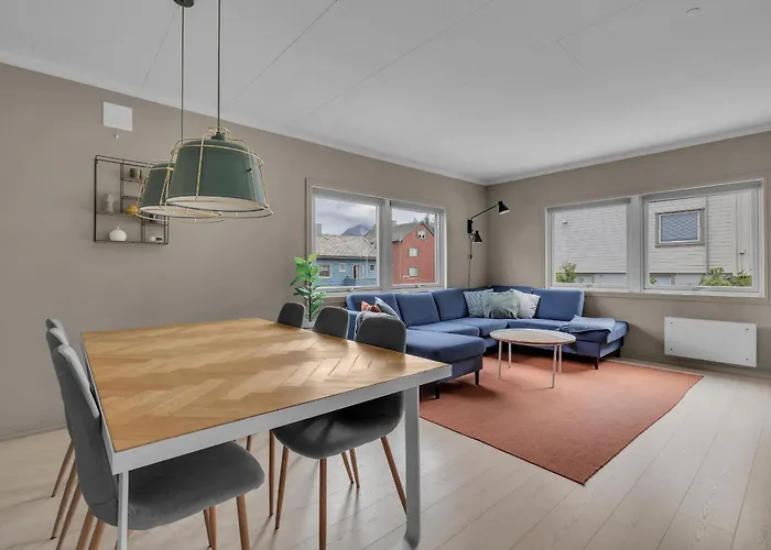 Modern Two Bedroom Close To Center
