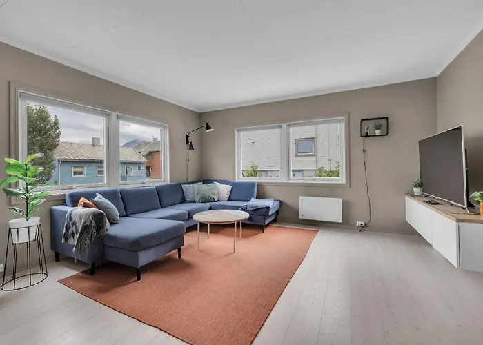 Modern Two Bedroom Close To Center Tromsø