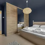 Modern Two Bedroom Close To Center