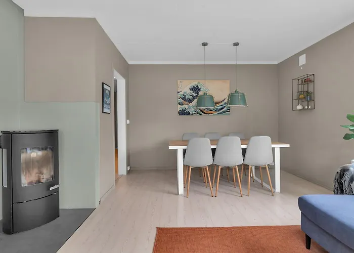 아파트 Modern Two Bedroom Close To Center